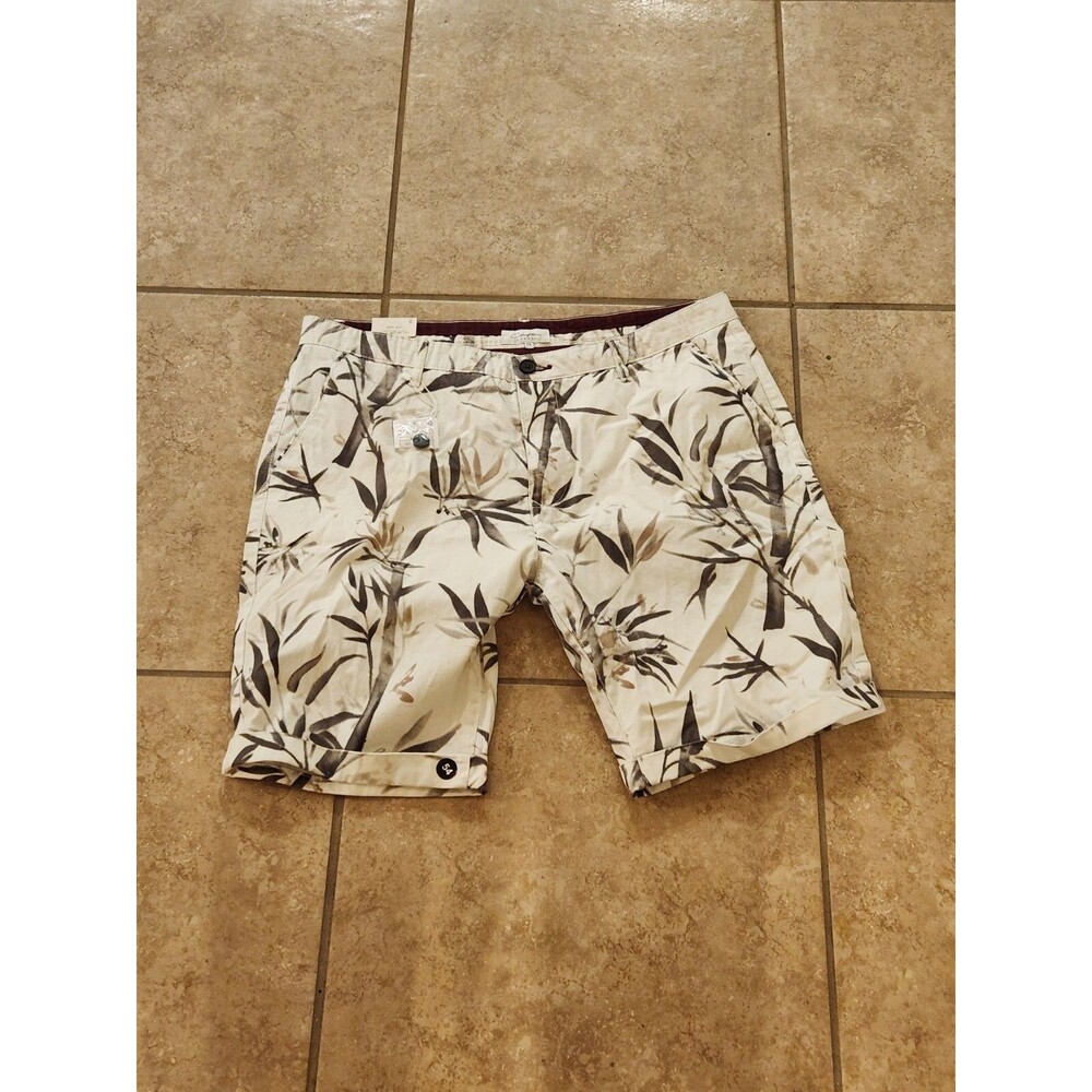 Clayton Studio NWT NEW SLIM FIT size 54 Italy/38 US Botanical Shorts